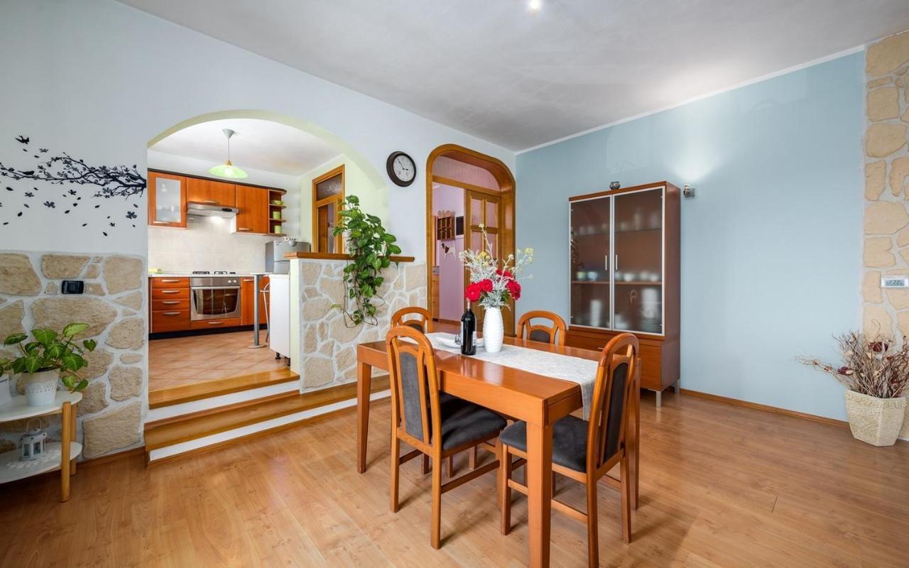 Iva House With Apartment Umag Exterior foto