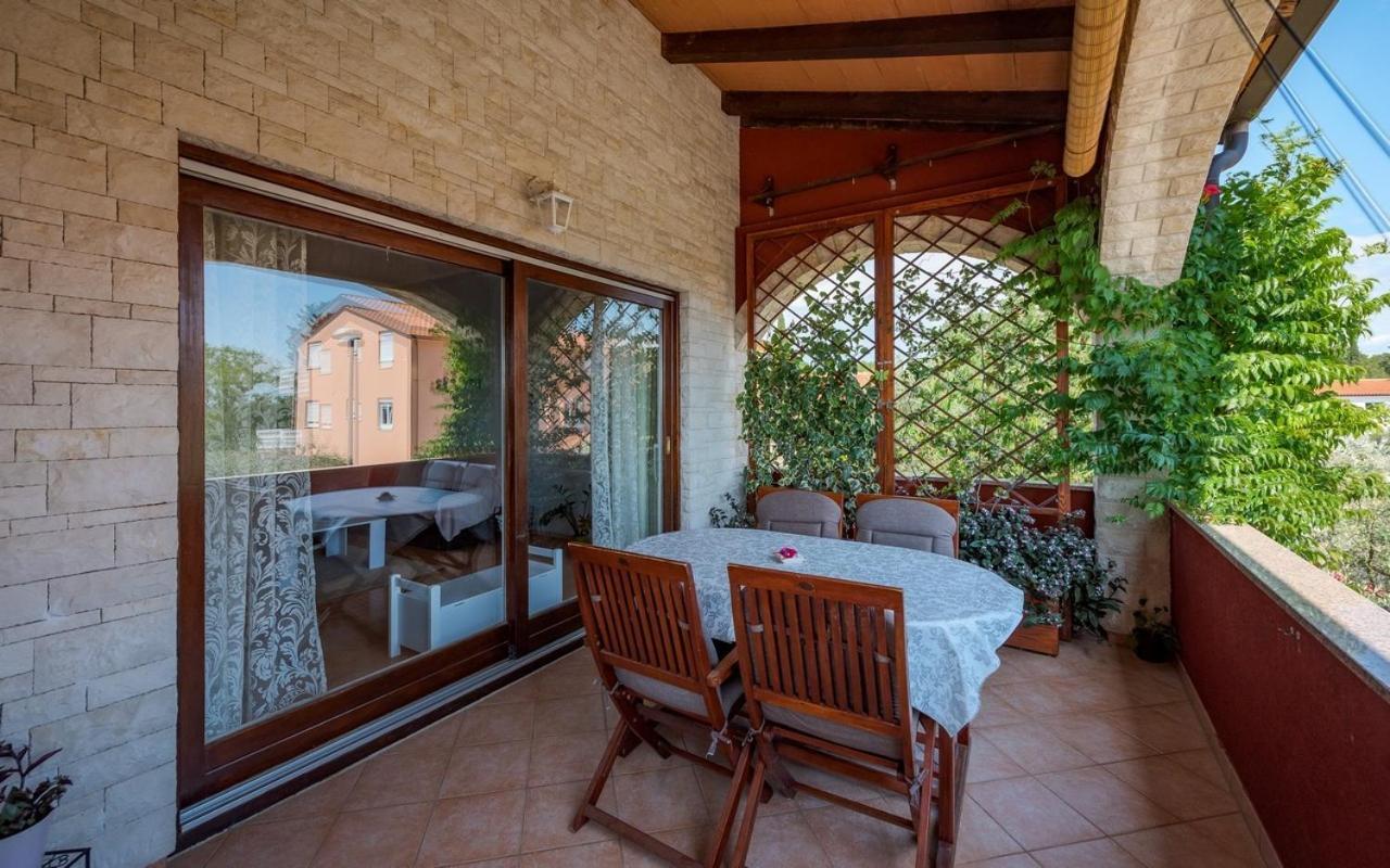 Iva House With Apartment Umag Exterior foto